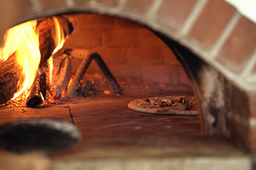 ピザ窯や食材へのこだわり Pizzeria D F Azzurro